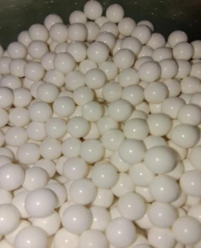 Alumina üweýji monjuklar we keramiki üweýji media
